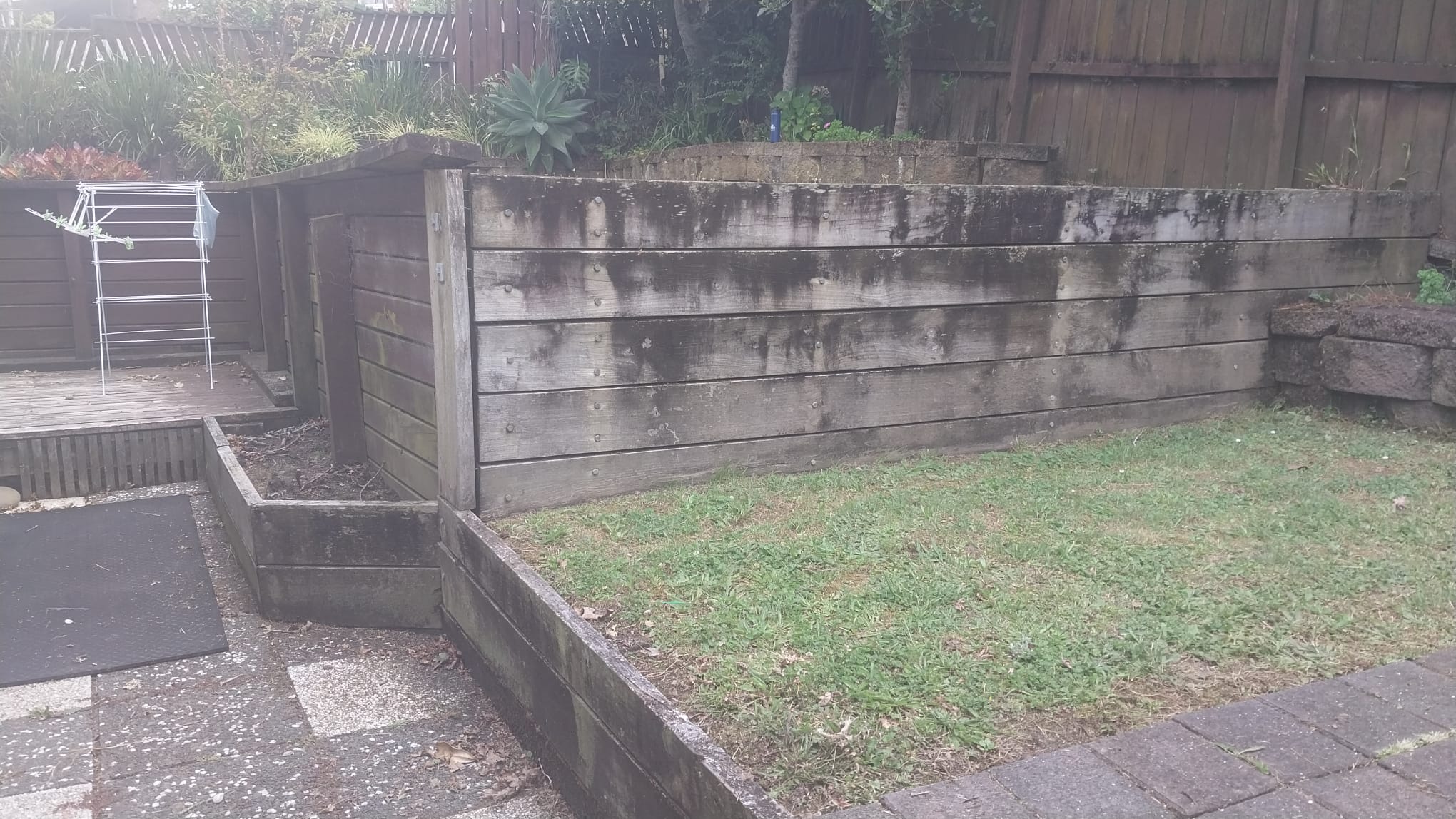 Retaining wall before cleaning